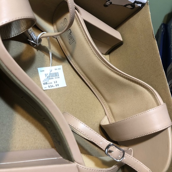 Tan heels 12 - Picture 3 of 3